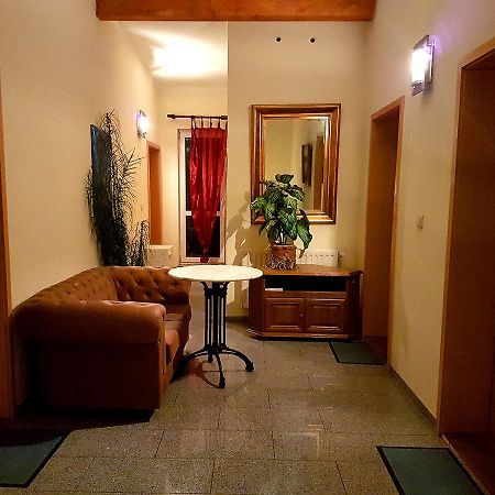Pension Balkan Eisenhuttenstadt Bagian luar foto