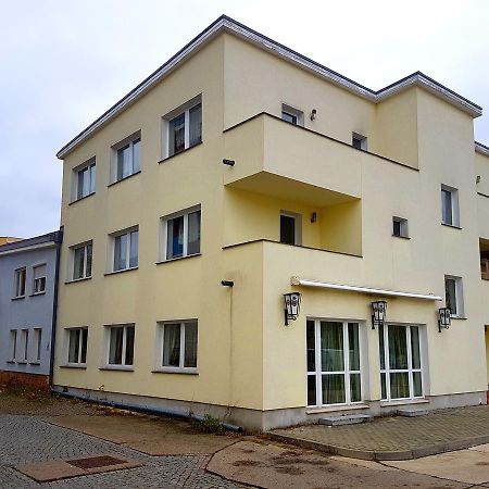 Pension Balkan Eisenhuttenstadt Bagian luar foto